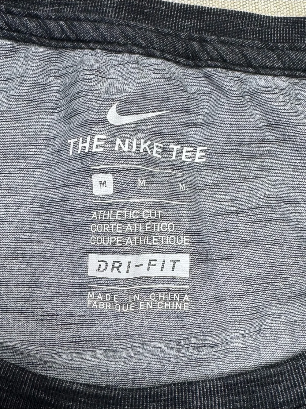Nike The Nike Tee Dri-FIT Athletic Cut Women’s Medium Heather Gray